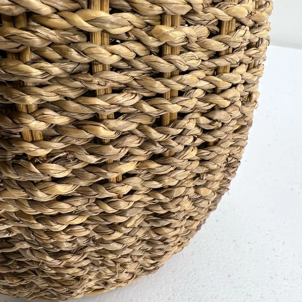 Vintage Double Lid Sewing Basket Woven Wicker Beautiful Condition - Picture 2 of 16